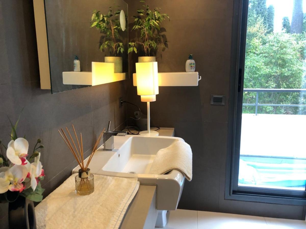 Appartement Montfleury, 2 Terrasses, 2 Chambres , 2 Sdb , Pkg Prive Piscine, 15 Min Walk To Croisette Beach And Palais Des Festivals Cannes Zewnętrze zdjęcie