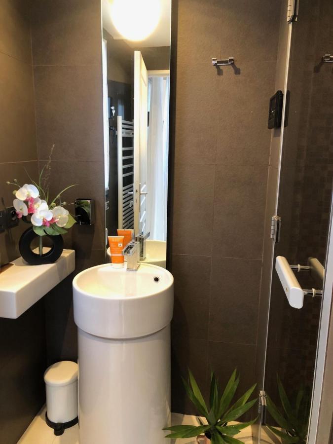Appartement Montfleury, 2 Terrasses, 2 Chambres , 2 Sdb , Pkg Prive Piscine, 15 Min Walk To Croisette Beach And Palais Des Festivals Cannes Zewnętrze zdjęcie